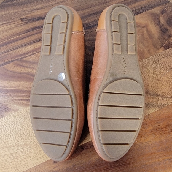 Nurture Women's Tan Leather Loafers Size 6.5 Almond Toe Comfy Basics Neutrals - Picture 13 of 17
